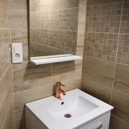 Daire Stef Lunel-Viel